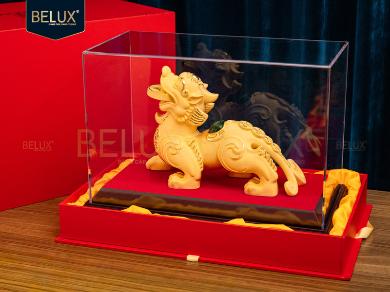 Tượng Tỳ Hưu dát vàng cát&nbsp;25x11x17.5cm